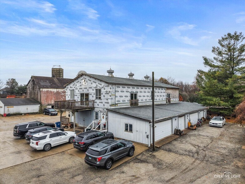 3711 W Algonquin Rd, Algonquin, IL à vendre - Photo du bâtiment - Image 3 de 22