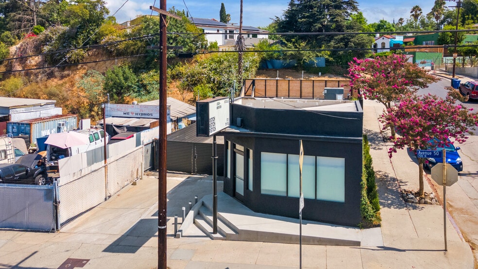 768 N Avenue 50, Los Angeles, CA à vendre - Photo du bâtiment - Image 3 de 24