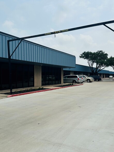 4455 South Padre Island Dr, Corpus Christi, TX for lease - Building Photo - Image 2 of 17