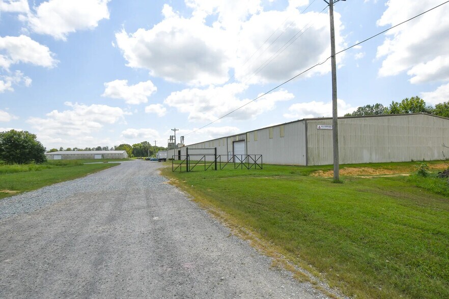 28260 McKee Rd, Toney, AL à vendre - Photo du bâtiment - Image 3 de 13