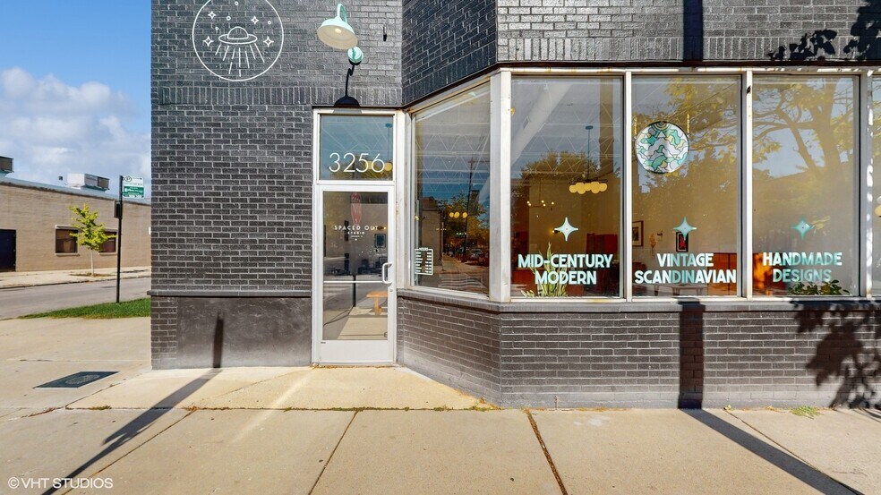 3256 W Bryn Mawr Ave, Chicago, IL à vendre - Photo du bâtiment - Image 2 de 19