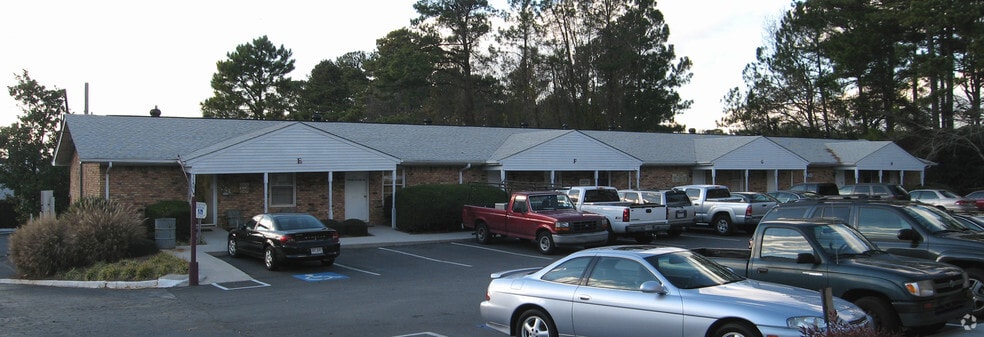 3646 Chamblee Tucker Rd, Atlanta, GA for lease - Building Photo - Image 2 of 3