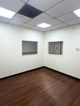 1411-1417 Upland Dr, Houston, TX for lease Interior Photo- Image 2 of 4