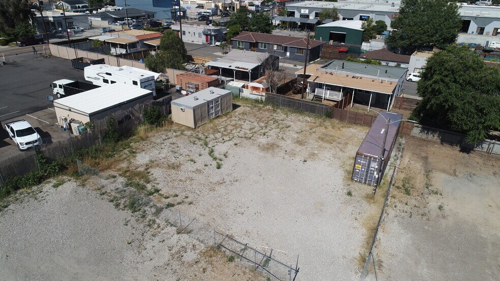 1233 Oro St, El Cajon, CA à louer - Photo du bâtiment - Image 2 de 5