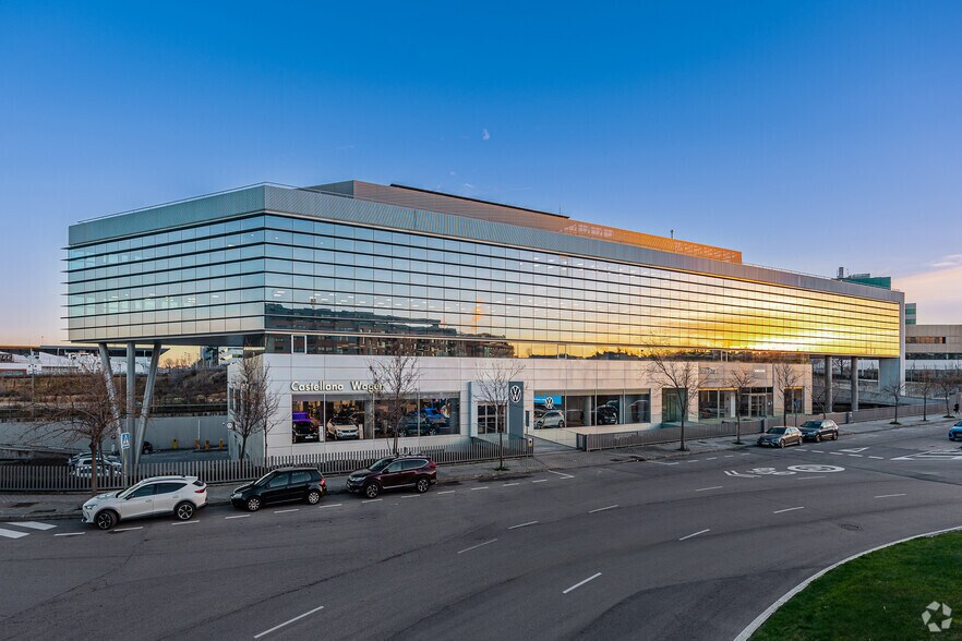 Calle Puerto Somport, 8, Madrid, Madrid à louer - Photo du bâtiment - Image 3 de 25