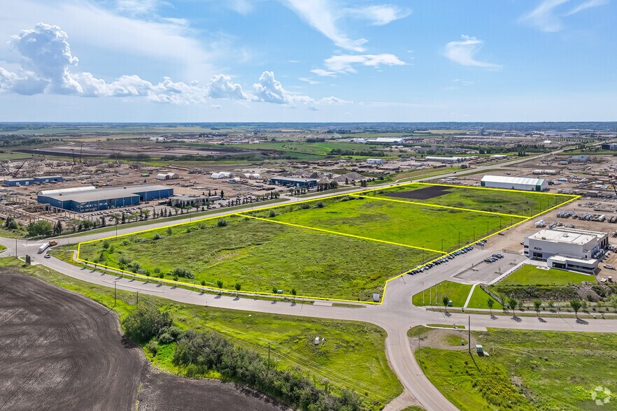 Aurum Rd, Edmonton, AB à vendre - Aérien - Image 2 de 4