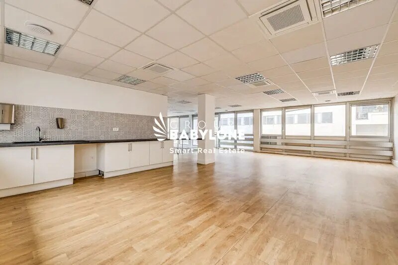 Office in Levallois-Perret for lease - Interior Photo - Image 1 of 12