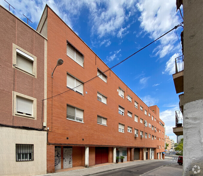 Calle De Rosario Romero, 23, Madrid, Madrid for sale - Primary Photo - Image 1 of 2