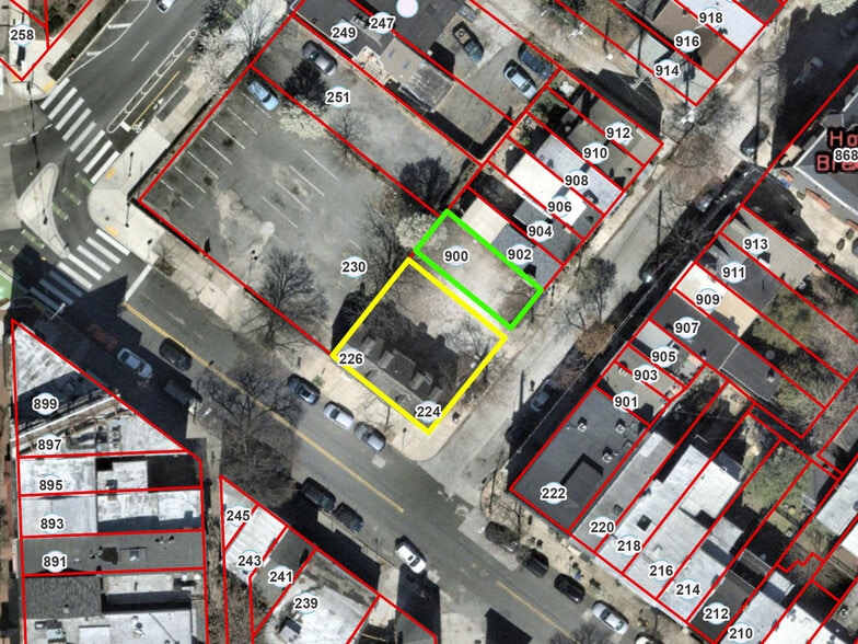 226 W Read St, Baltimore, MD for sale - Building Photo - Image 2 of 15