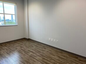 3363 NE 163rd St, North Miami Beach, FL for lease Interior Photo- Image 2 of 4