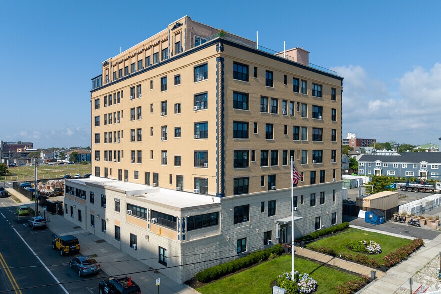 200 Deal Lake Dr, Asbury Park, NJ for sale - Primary Photo - Image 1 of 40