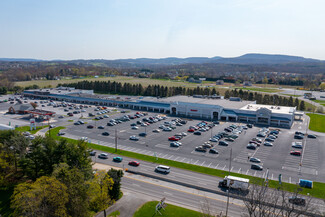 Plus de détails pour 870 N US Highway 15 N., Dillsburg, PA - Vente au détail à louer