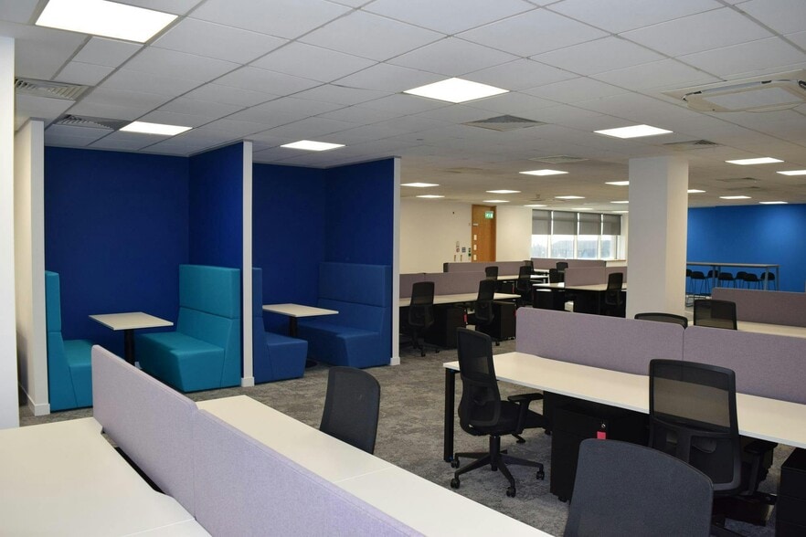 Park Ave, Almondsbury for lease - Building Photo - Image 3 of 5