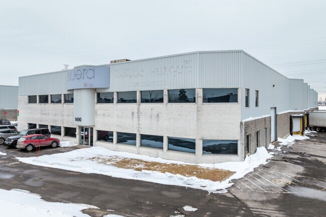 Plus de détails pour 1450-1490 Boul Dagenais O, Laval, QC - Industriel à louer