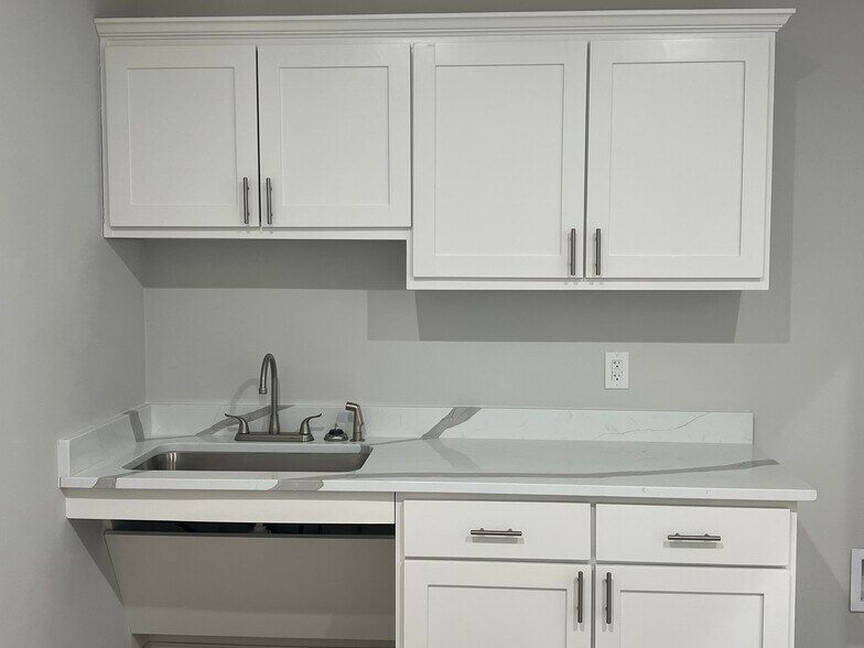 7828 Preston Rd, Frisco, TX à louer - Photo du bâtiment - Image 3 de 9