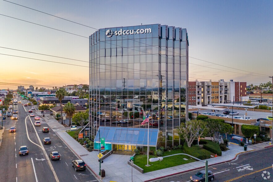 3180 University Ave, San Diego, CA à louer - Photo du bâtiment - Image 1 de 6