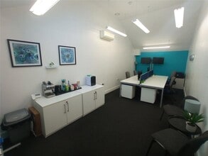 8 Madeira Ave, Leigh On Sea à louer Photo intérieure- Image 2 de 3