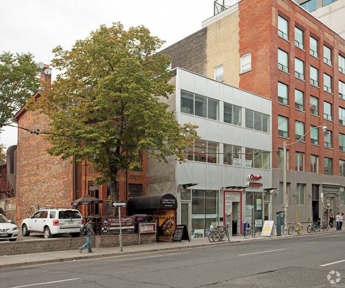 300-302 Richmond St W, Toronto, ON for lease - Building Photo - Image 3 of 47