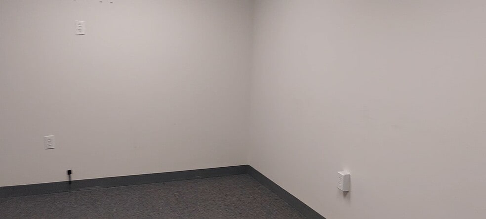 30-32 6th Rd, Woburn, MA for lease - Commercial Listing Video - Image 3 of 14