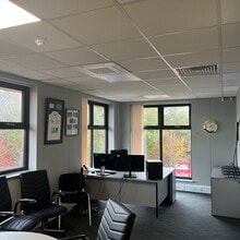 Wing 2 Skyline Ct, Burton On Trent à louer Photo intérieure- Image 2 de 4