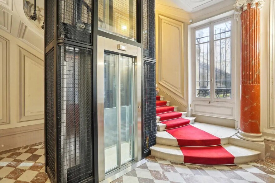 148 Boulevard Haussmann, Paris à louer - Hall d’entrée - Image 3 de 17