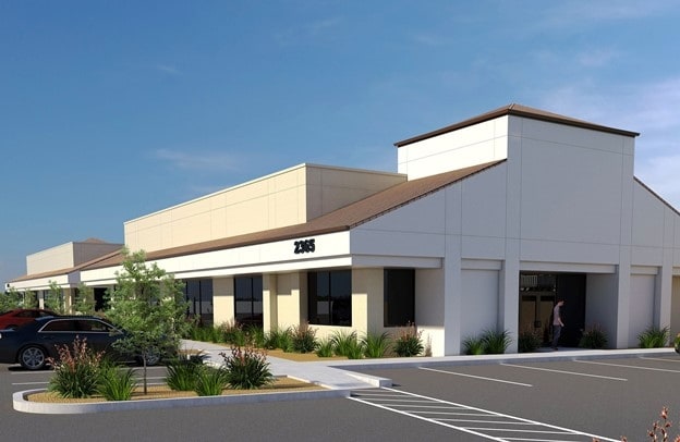 2365 W Cleveland Ave, Madera, CA for sale - Primary Photo - Image 1 of 3