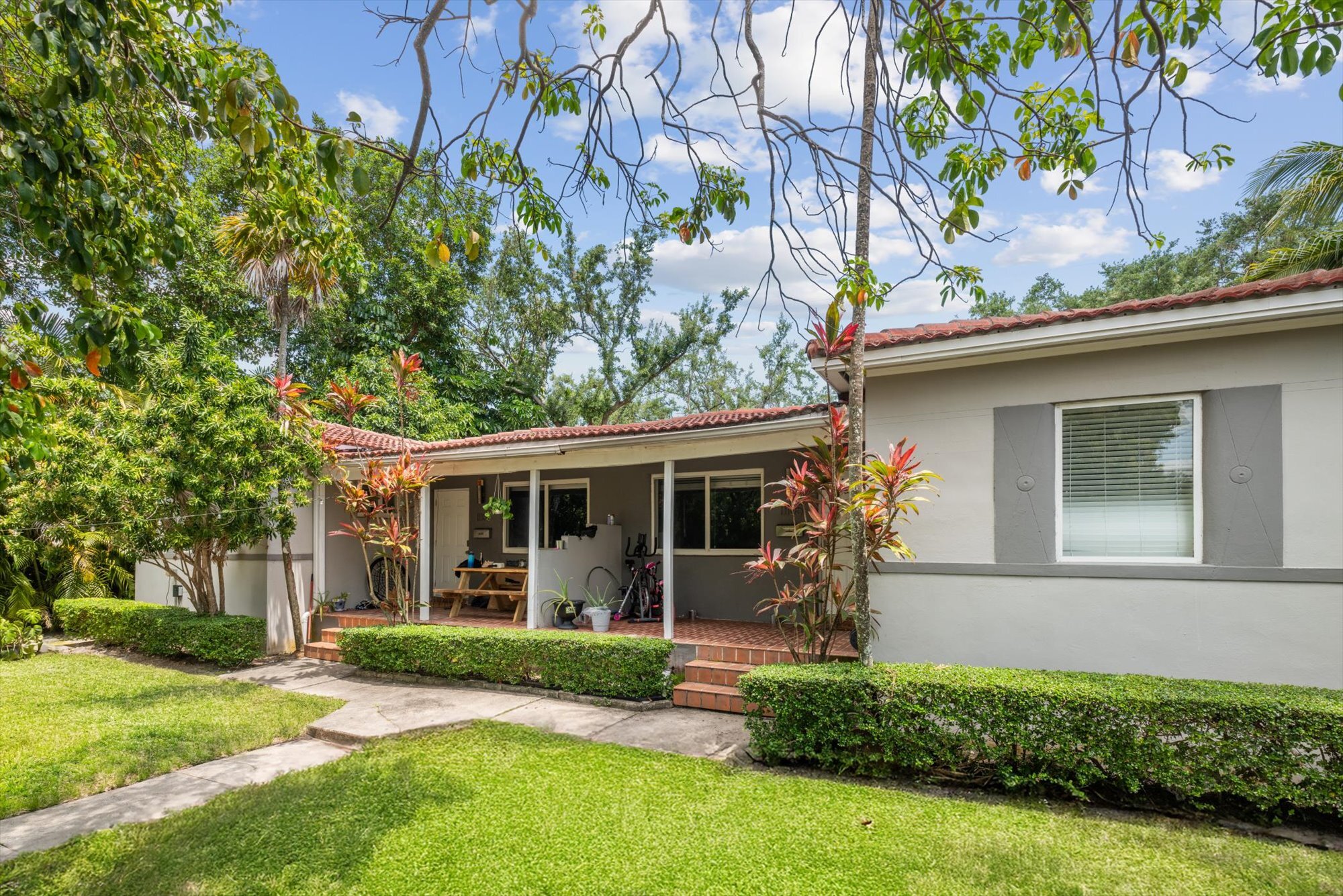 11105 NE 9th Ave, Biscayne Park, FL à vendre Photo principale- Image 1 de 10