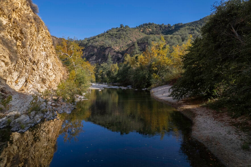 47275 Arroyo Seco Rd, Greenfield, CA for sale - Primary Photo - Image 1 of 21