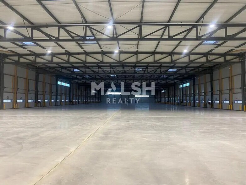 Industriel dans Colombier-Saugnieu à vendre - Photo du bâtiment - Image 2 de 25