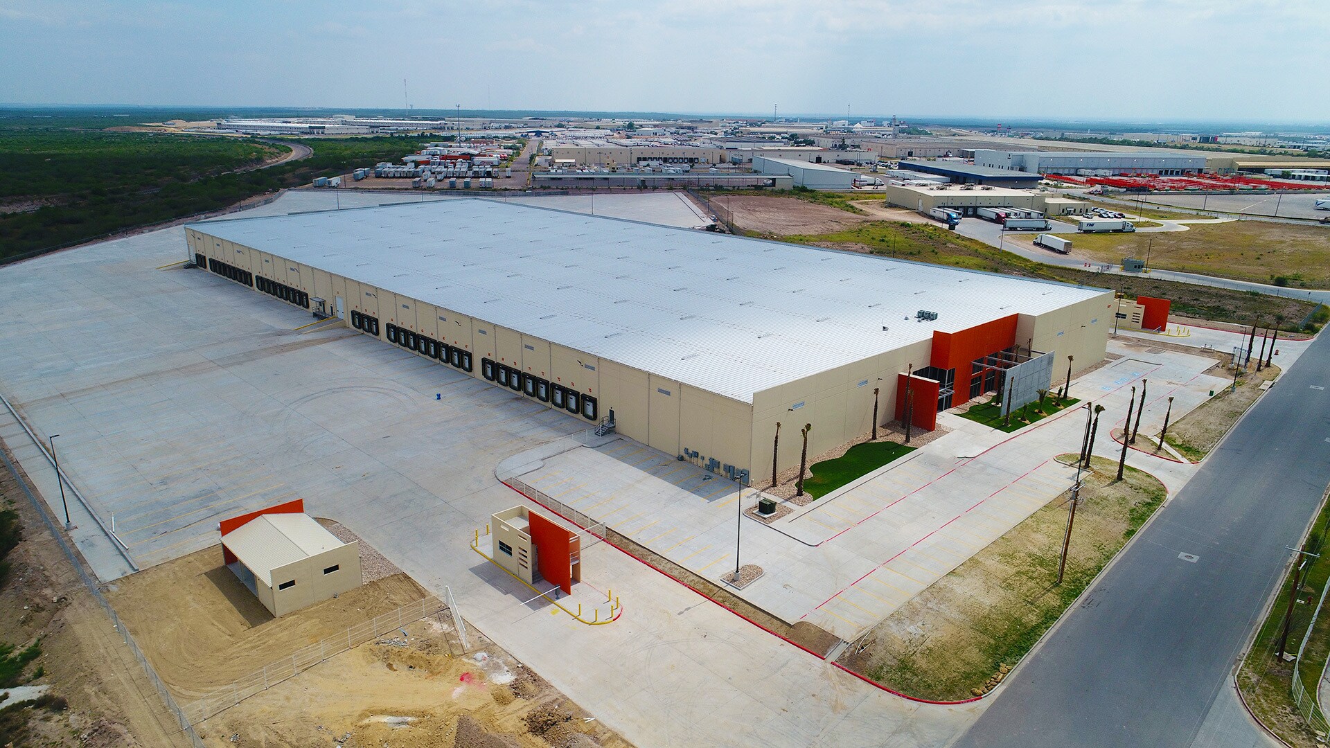 13819 Humphrey Rd, Laredo, TX à louer Photo principale- Image 1 de 5