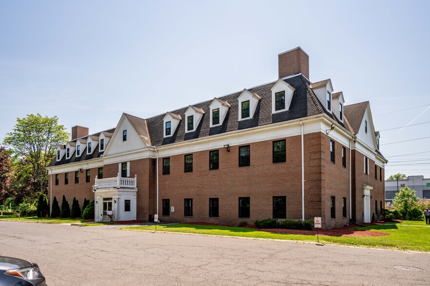 30 Jordan Ln, Wethersfield, CT for sale - Building Photo - Image 1 of 10