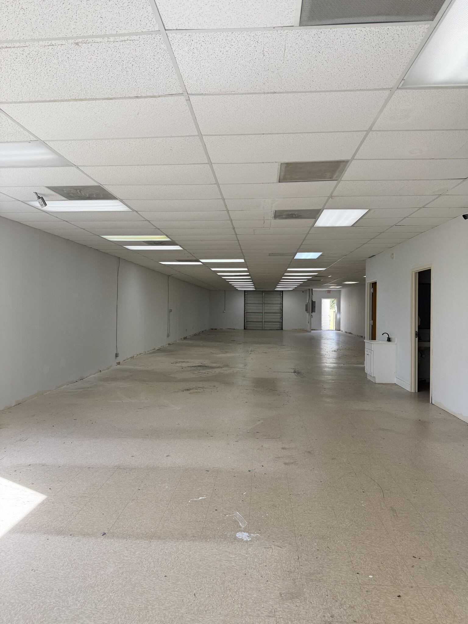 7531 E Bartlett Corp Cv, Memphis, TN for lease Interior Photo- Image 1 of 10