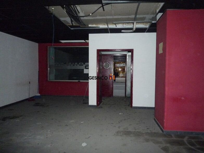 Retail in Ontinyent, Valencia for lease - Building Photo - Image 2 of 4