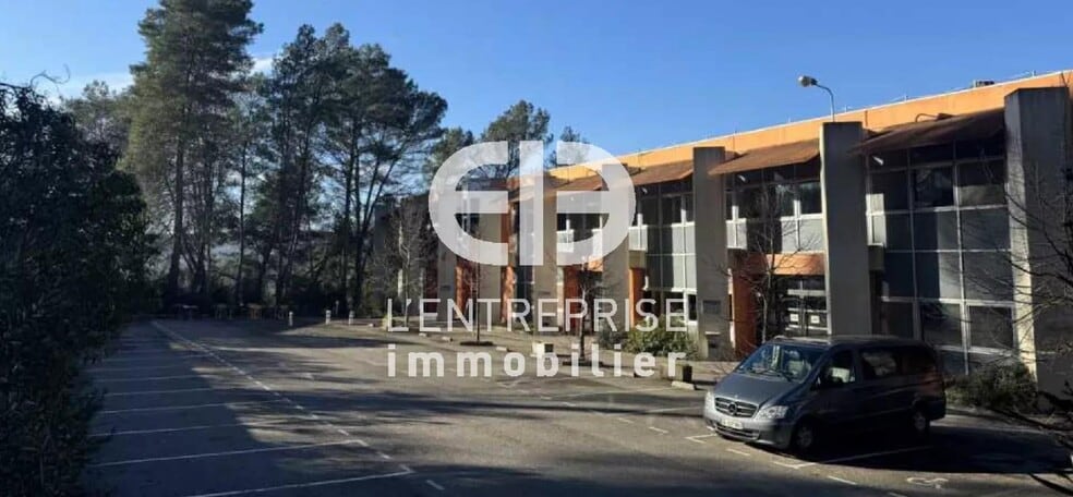 Industrial in Valbonne for lease - Building Photo - Image 1 of 5