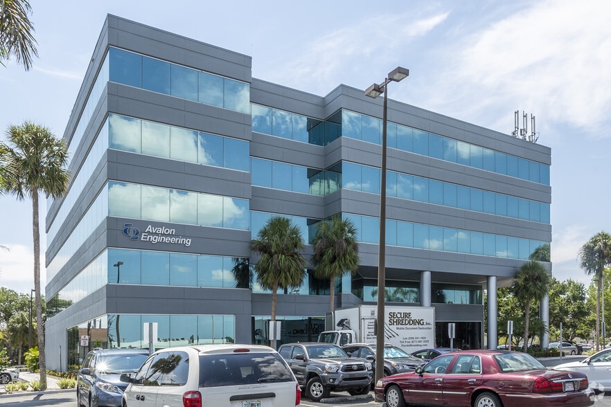 2503 Del Prado Blvd S, Cape Coral, FL for lease - Building Photo - Image 2 of 32