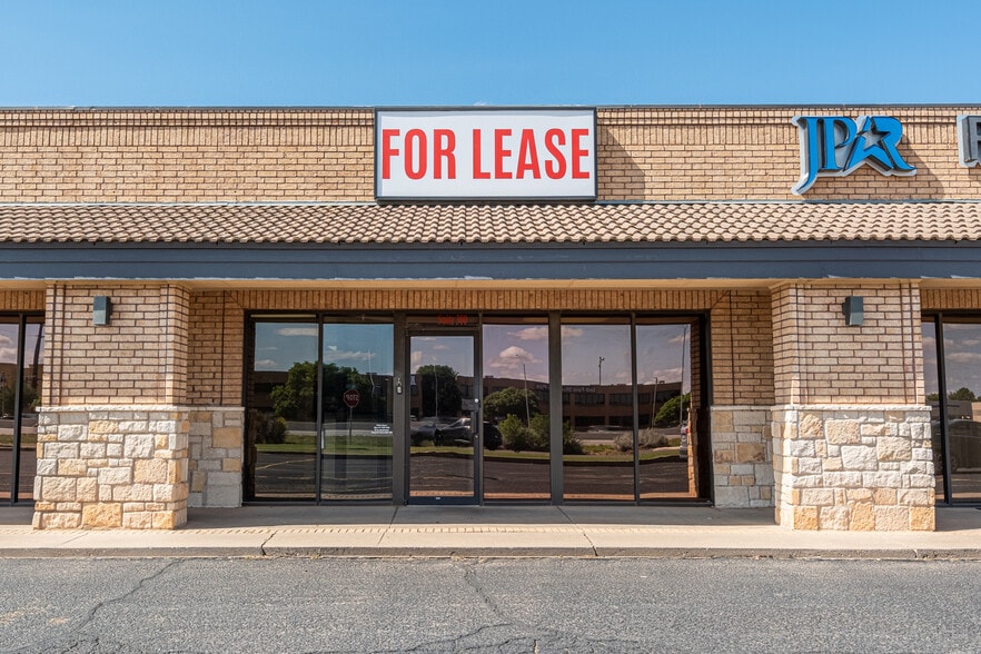 4718 S Loop 289, Lubbock, TX for lease - Building Photo - Image 1 of 24
