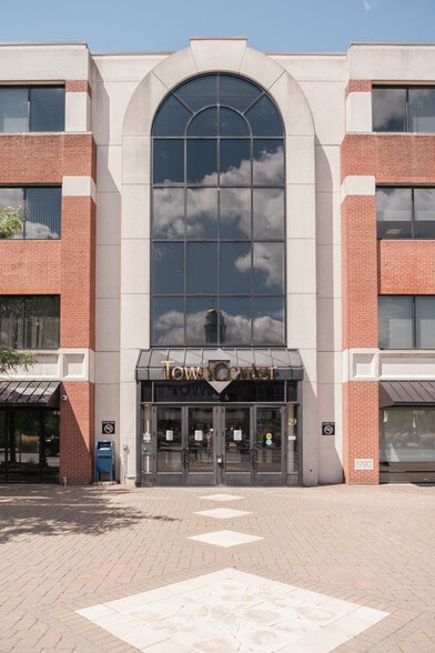 29 S Main St, West Hartford, CT for lease - Building Photo - Image 2 of 8