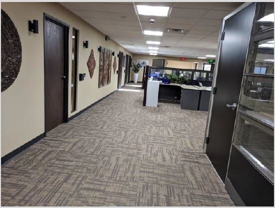 28116 Orchard Lake Rd, Farmington Hills, MI à louer - Photo intérieure - Image 2 de 8