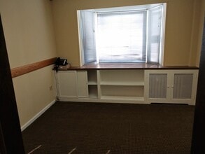 64 Hilton Ave, Hempstead, NY à louer Photo intérieure- Image 1 de 3