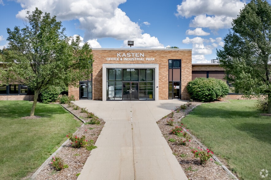 8135 Coxs Dr, Portage, MI for lease - Building Photo - Image 1 of 7