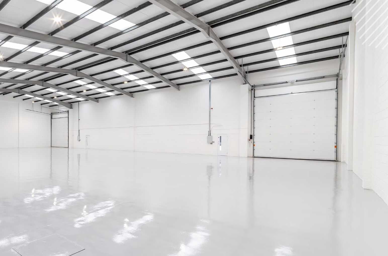 18-24 Whitby Ave, London for lease Interior Photo- Image 1 of 2