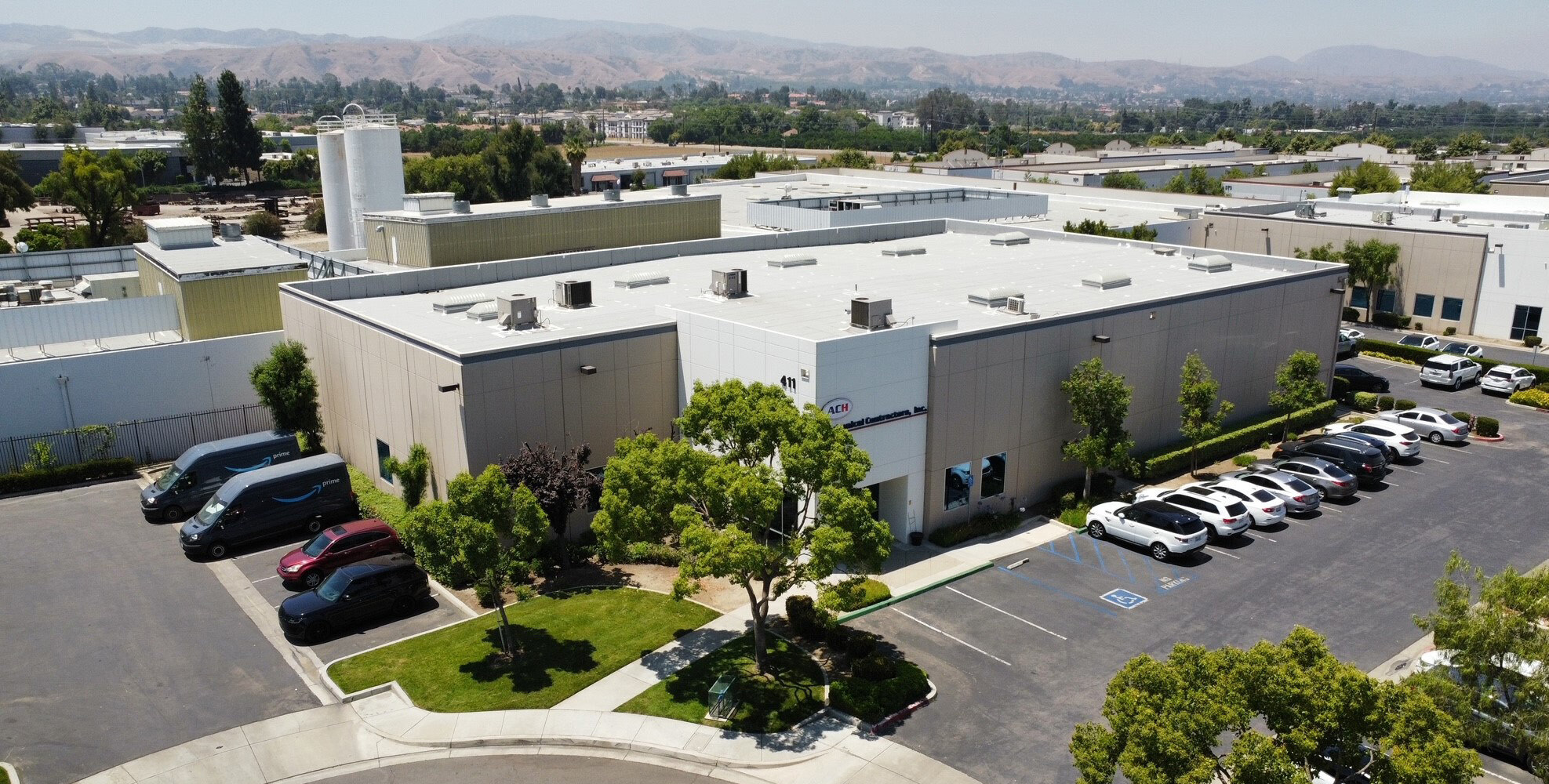 411 Business Center Ct, Redlands, CA for lease Building Photo- Image 1 of 5