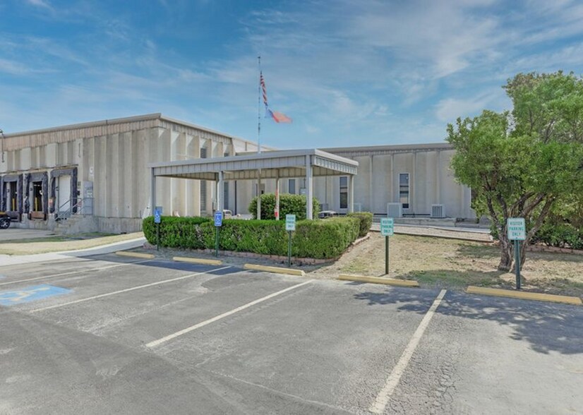 610 Pop Gunn Dr, San Antonio, TX à vendre - Photo du bâtiment - Image 3 de 9