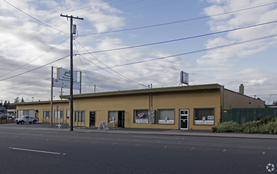 2207 Everett Ave, Everett, WA for lease - Building Photo - Image 2 of 2