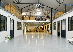 27 Bis Rue Henry Litolff, Bois-Colombes for lease Interior Photo- Image 1 of 4