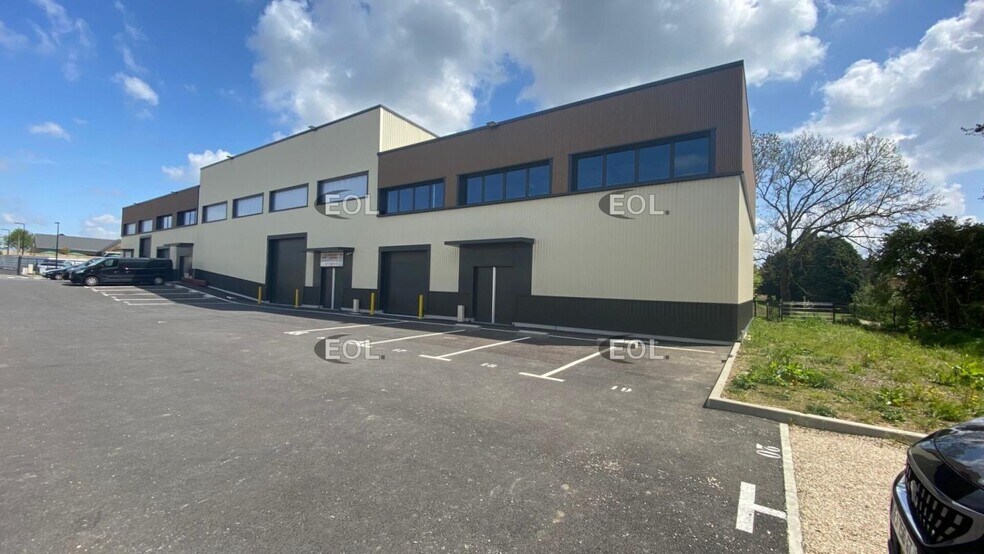 Flex dans Marcoussis à louer - Photo du bâtiment - Image 1 de 6