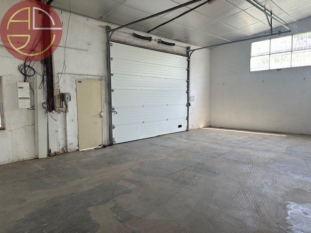 Industrial in Launaguet for lease - Interior Photo - Image 2 of 7