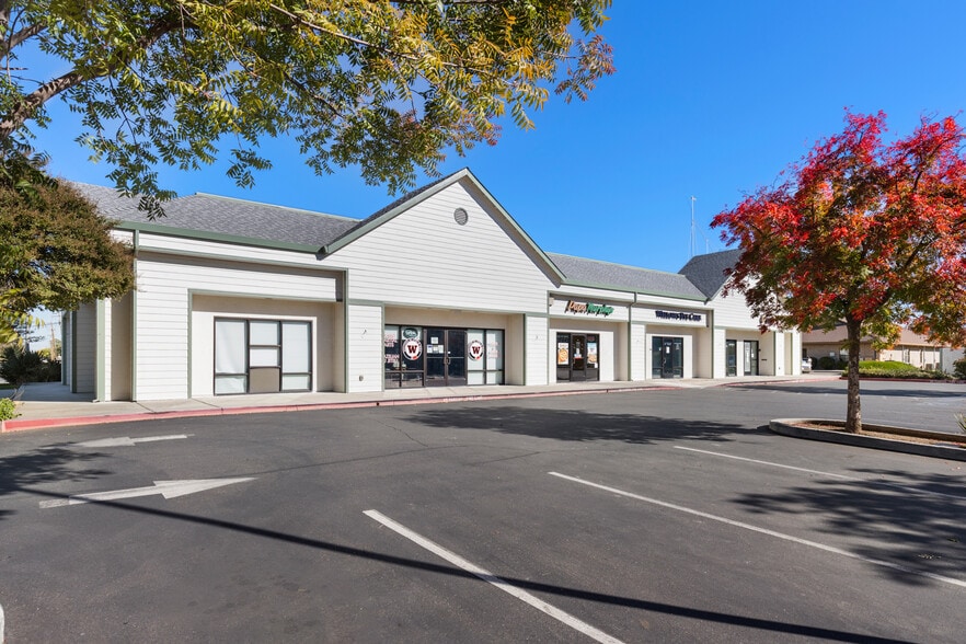 1070 Wood St, Willows, CA for lease - Building Photo - Image 1 of 5