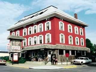 335 Riverside Dr, Clayton, NY for lease Primary Photo- Image 1 of 12