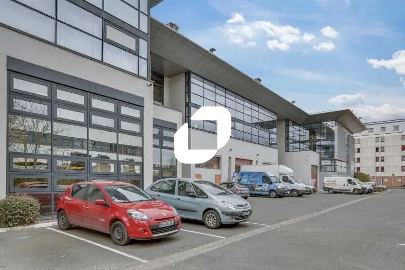 Flex in Nanterre for lease - Building Photo - Image 2 of 7